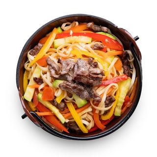 Udon cu carne de vită