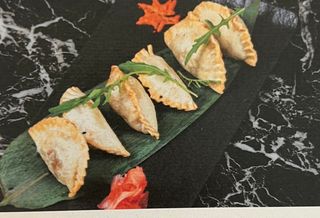 927  Kineski prženi damplizni sa junetinom 