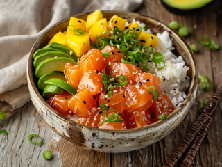 Poke Salmón Y Salsa Donburi