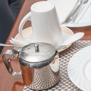 African House / Mixed Tea Pot