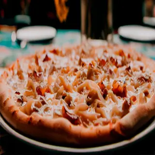 8- PIZZA CARBONARA (33 CM.)