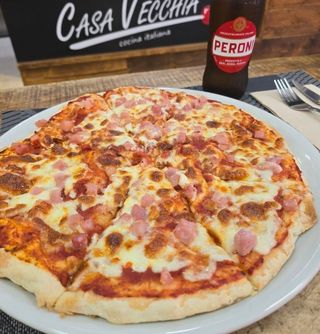 Pizza Prosciutto (30x30 Cm.)