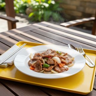 56. Свинско пържено с лук (700гр)