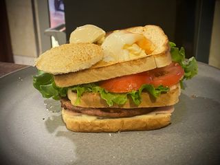 Sándwich Especial De La Casa