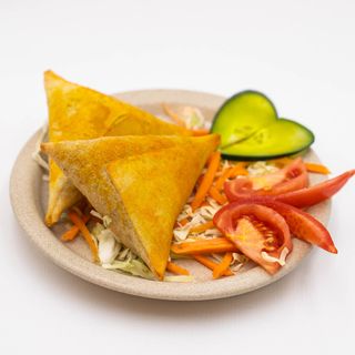 Chamuça de  legumes / Vegetable Samosa