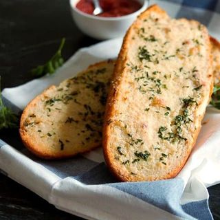 Чесночный хлеб