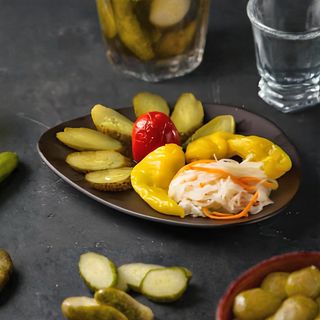 მწნილის ასორტი