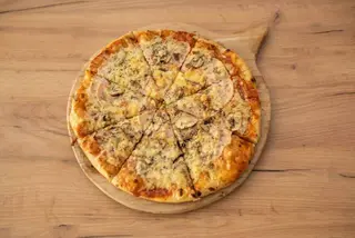 Pizza Capricciosa mala