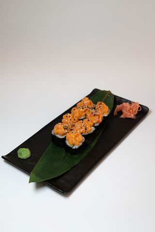 Futomaki Spicy losos 8 komada