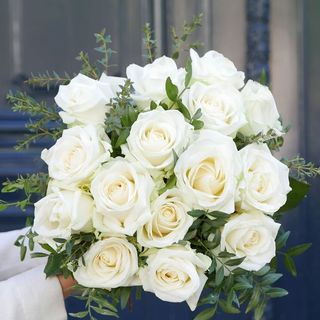 BOUQUET BLANC AVEC EMBALLAGE