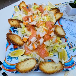 3 Lattuga, salmone affumicato