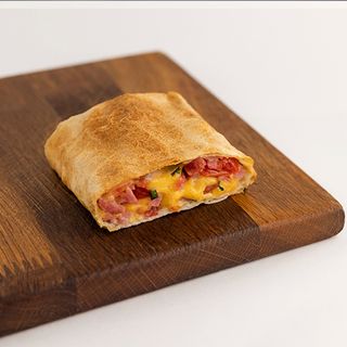 Штрудель з шинкою та сиром  132г (+-10г)