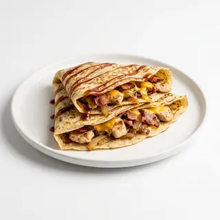 Naleśnik kurczak, boczek, cheddar