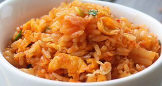 Arroz Salteado Con Kimchi Picante (Vegetariano)