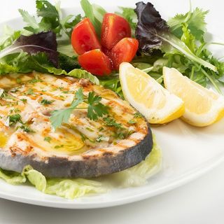 Arroz a la cubana y Emperador a la plancha