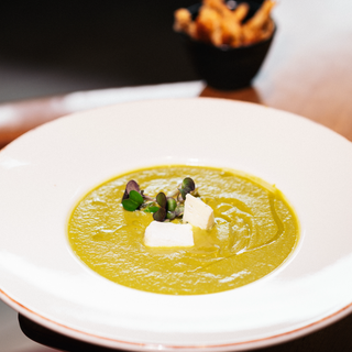 ბროკოლის კრემ - სუპი ფეტათი და ლურჯი ყველით