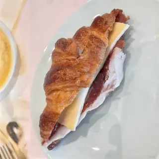 Croissant Queso y Jamón Ibérico Montesierra