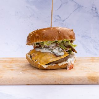 Hamburger  i pomfrit