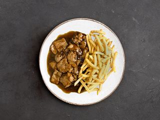 Ternera con Patatas Fritas