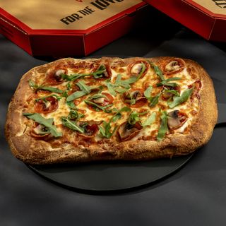 რომაული პიცა პეპერონი ტრუფელის სოუსით 20/30