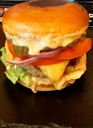 Телешки бургер (300г)