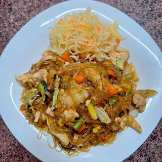 Makaron sojowy z wołowiną