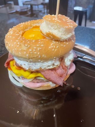 La Hamburguesa Del Huevo