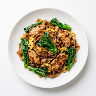 Noodle Pad Si Ew Kai (No Picante)