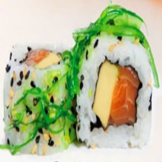 Dancing Salmón Roll (8 uds)
