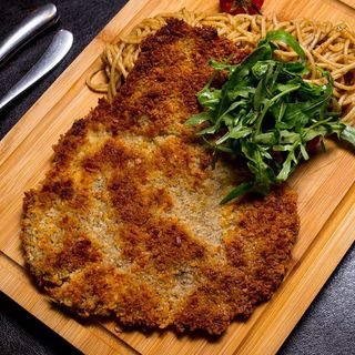 “Cebulak” kotlet schabowy z cebulką i serem, 