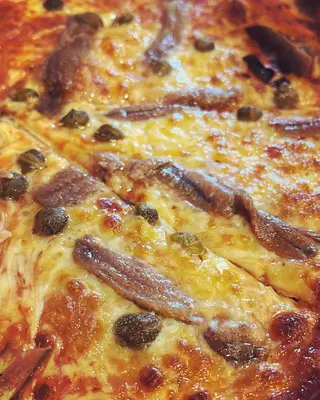 Pizza Napoli (33 Cm.)