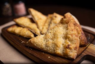 Focaccia cu Grana Padano 280 gr.