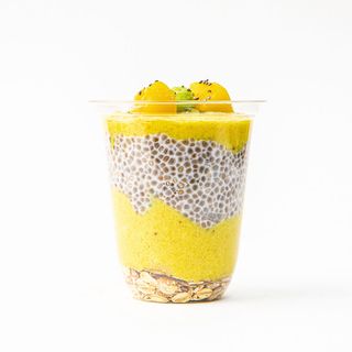 Chia Pudding Mango & Passion Fruit