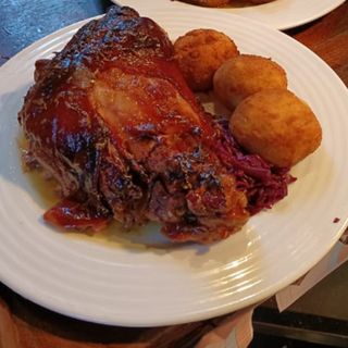 Codillo Asado, 1 Persona