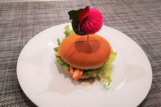 19. Tuna Burger