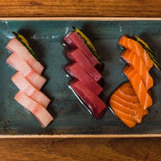 Sashimi shake de salmón (3 piezas)