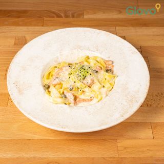 Прясна паста с пушена сьомга и каперси (350г)