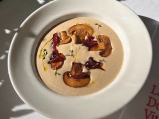 Крем суп з білих грибів та печериць