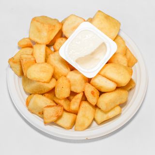 Ración De Patatas Alioli