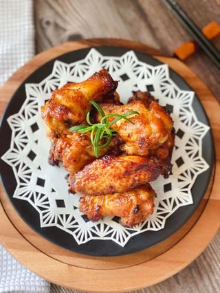 Alitas al estilo Orleans casero(秘制鸡翅）(6 uds.)