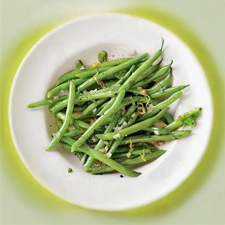 French Bean & Olive Oil Picklen Leaf In Hot Pot