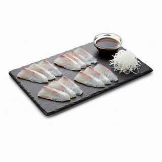 76.. 8 Pezzi sashimi branzino
