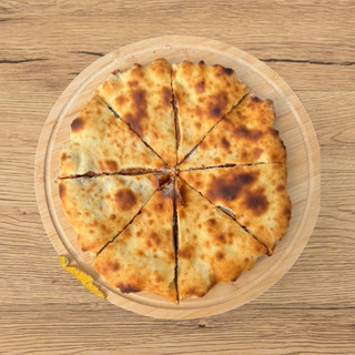 ლობიანი რაჭული ლორით 8 ნაჭერი