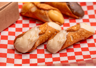 Cannolo de chocolate blanco