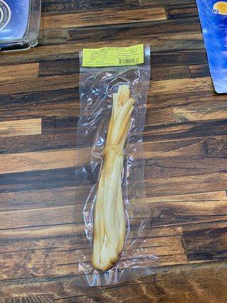 დაწნული სულგუნი შებოლილი