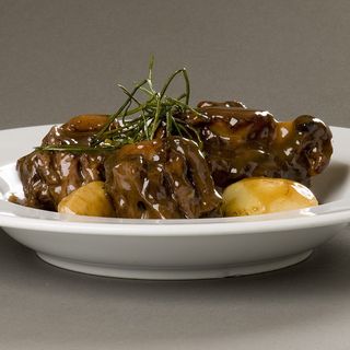 Rabo de toro guisado 