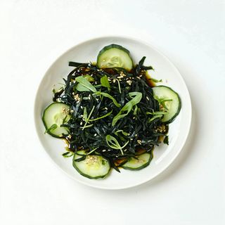 Ensalada De Alga Negra Con Pepino