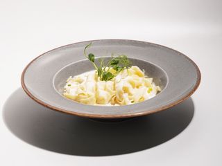 Тальятеллі з сиром у Вершковому соусі (280г)