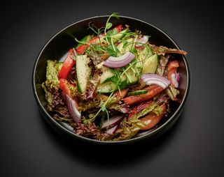 Салат з сезонних овочів (250 г.)