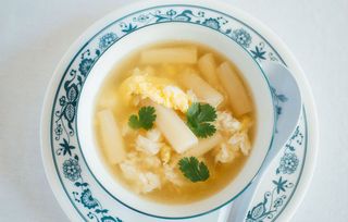 13. Zuppa di granchio e asparagi